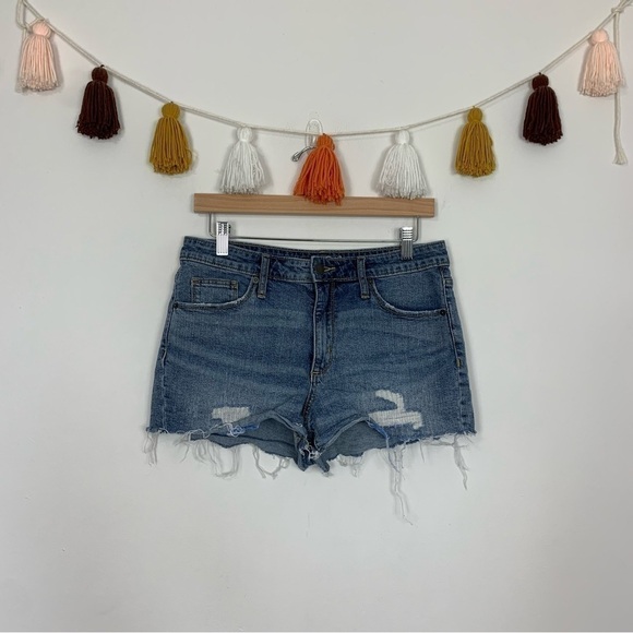 Universal Thread High Rise Shortie Jean Shorts Medium Wash Size 10 - Picture 1 of 8